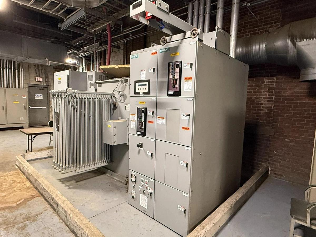 Used Siemens 2500–3500 kVA 13.8kV–600Y/346V Liquid-Filled Substation Transformer