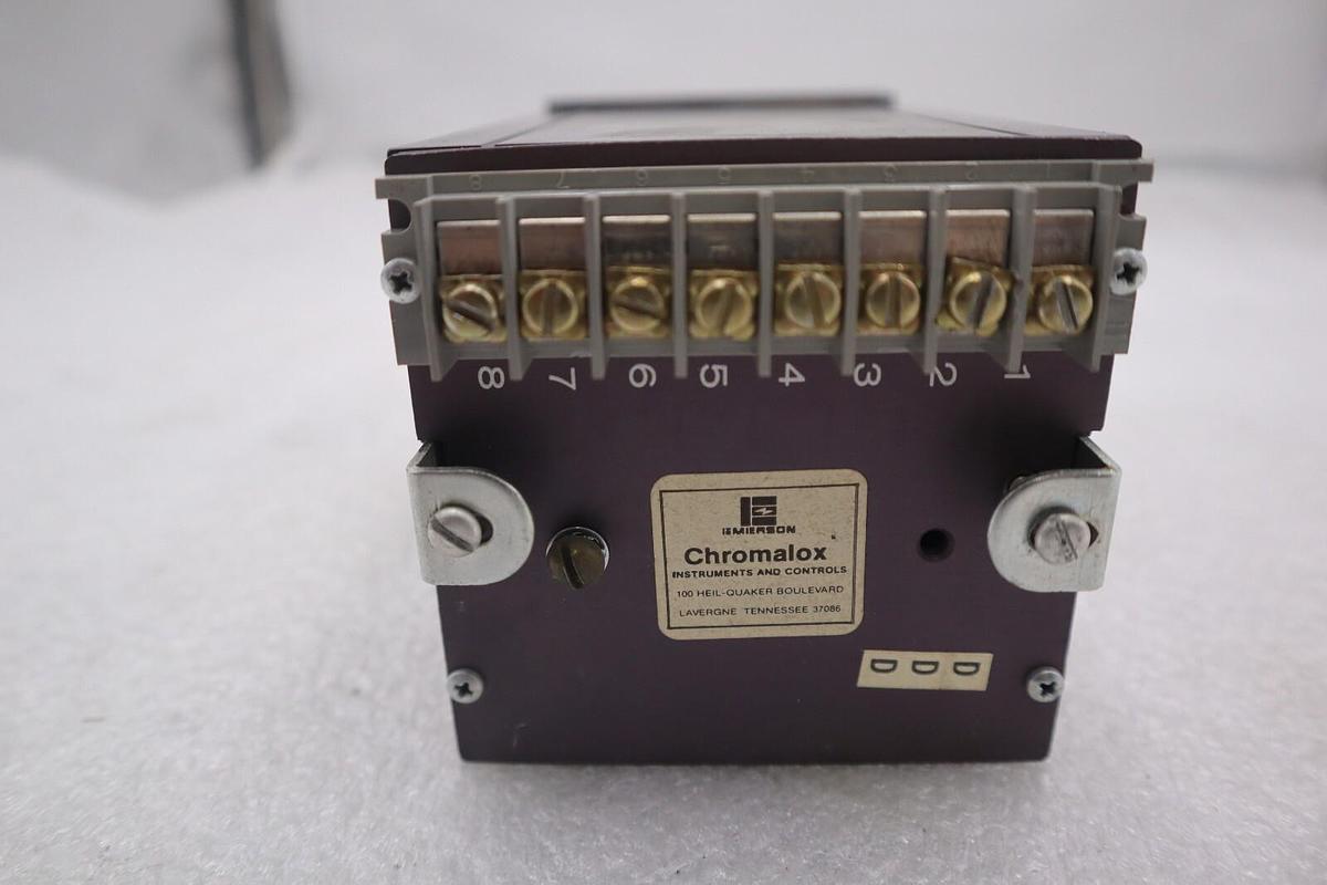 Used CHROMALOX 3800 SERIES CONTROLLER #K-2657