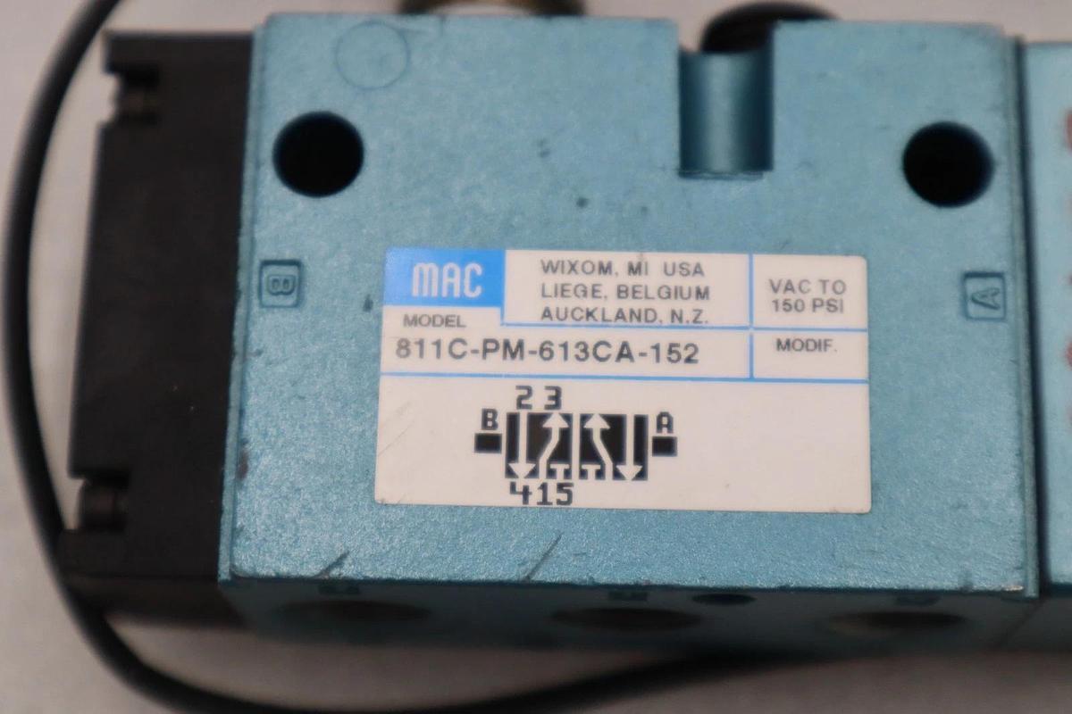 Used NEW MAC 811C-PM-613CA-152 SOLENOID VALVE 4-WAY SINGLE SOLENOID - STOCK H1506