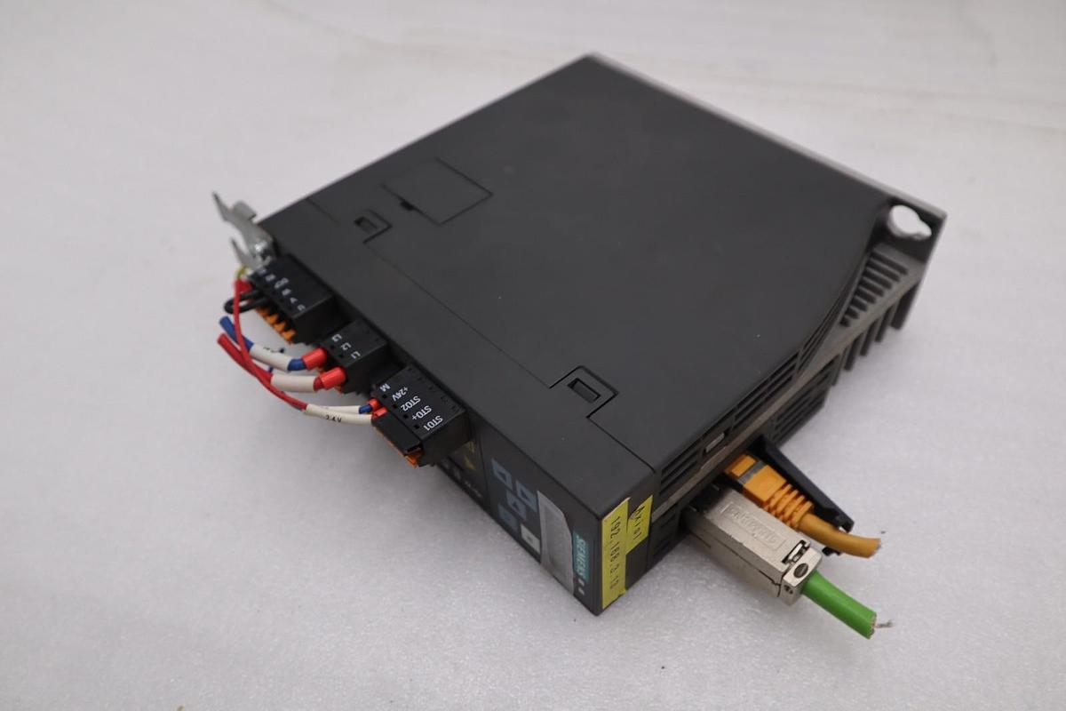 Used SIEMENS 6SL3210-5FB10-4UF1 SINAMICS V90 PROFINET SERVO DRIVE - STOCK H812C