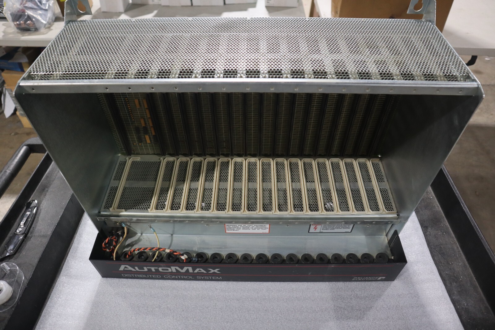 Used NEW Reliance Electric 57C331 Automax 16 Slot Rack 100/120v-ac STOCK G264