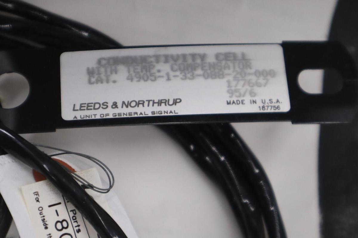 Used NEW OPEN BOX Leeds & Northrup 4905-1-33-088-20-000 Conductivity Cell STK G264A
