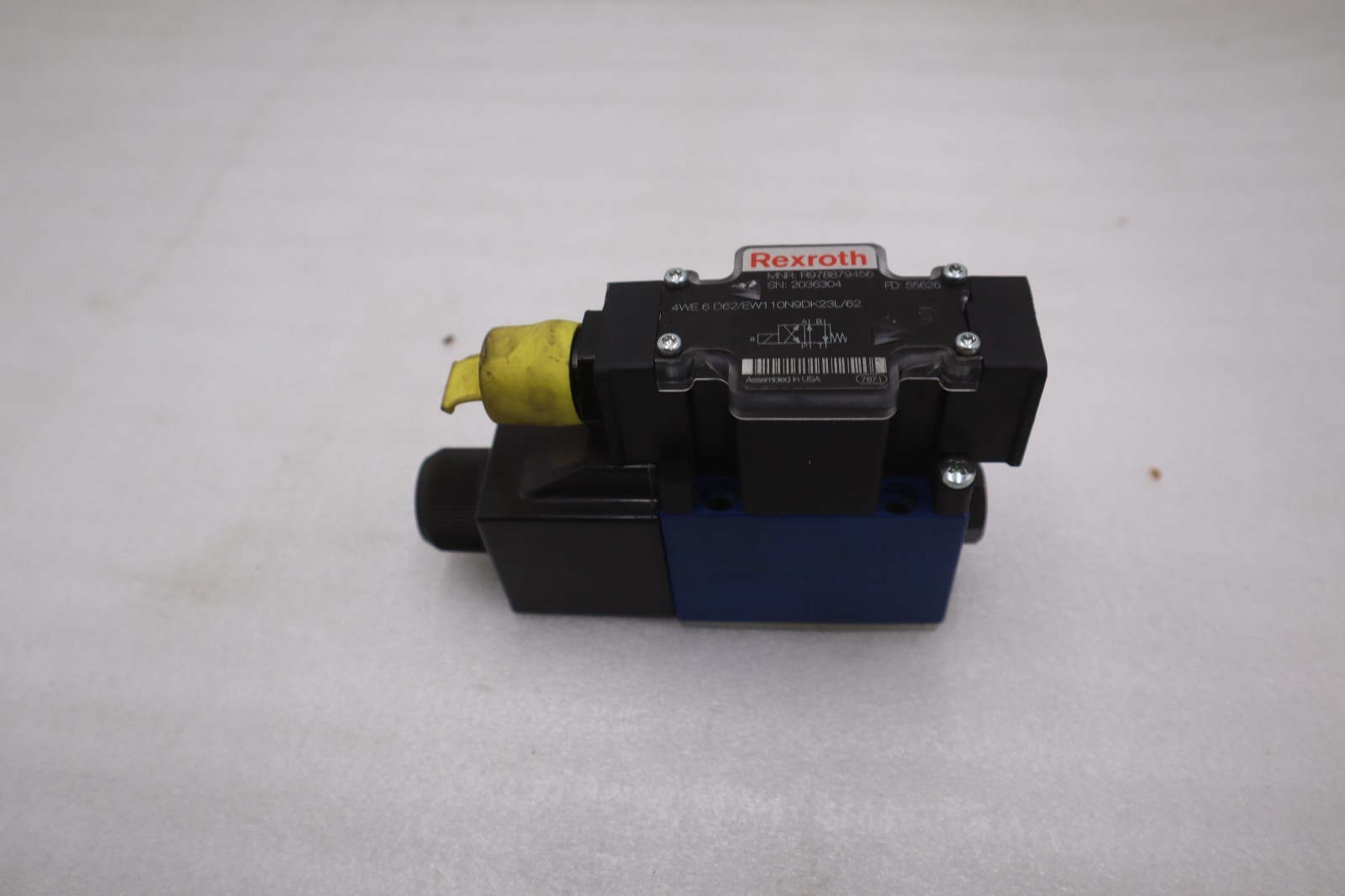 Rexroth R978879456 /4WE6D62/EW110N9DK23L/62 Directional Spool Valve - GF654