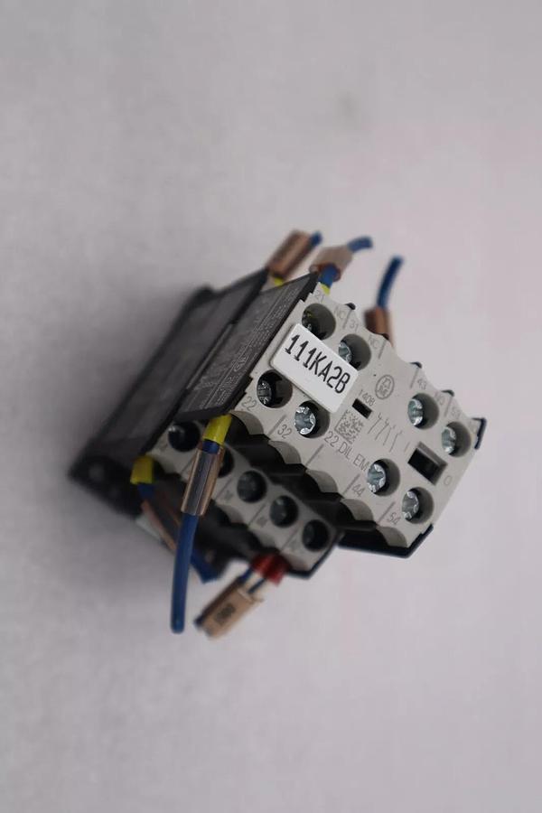 Used MOELLER IEC/EN 60947 MAGNETIC CONTACTOR STOCK 4739
