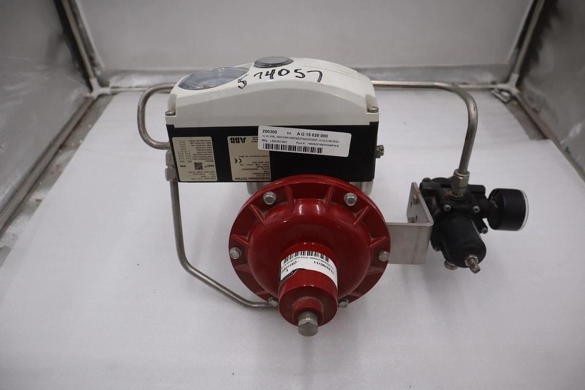 NEW ABB EDP300 Y0H2S2D POSITIONERMASTER CONTROL D1M5 UNIT NEW STOCK G700