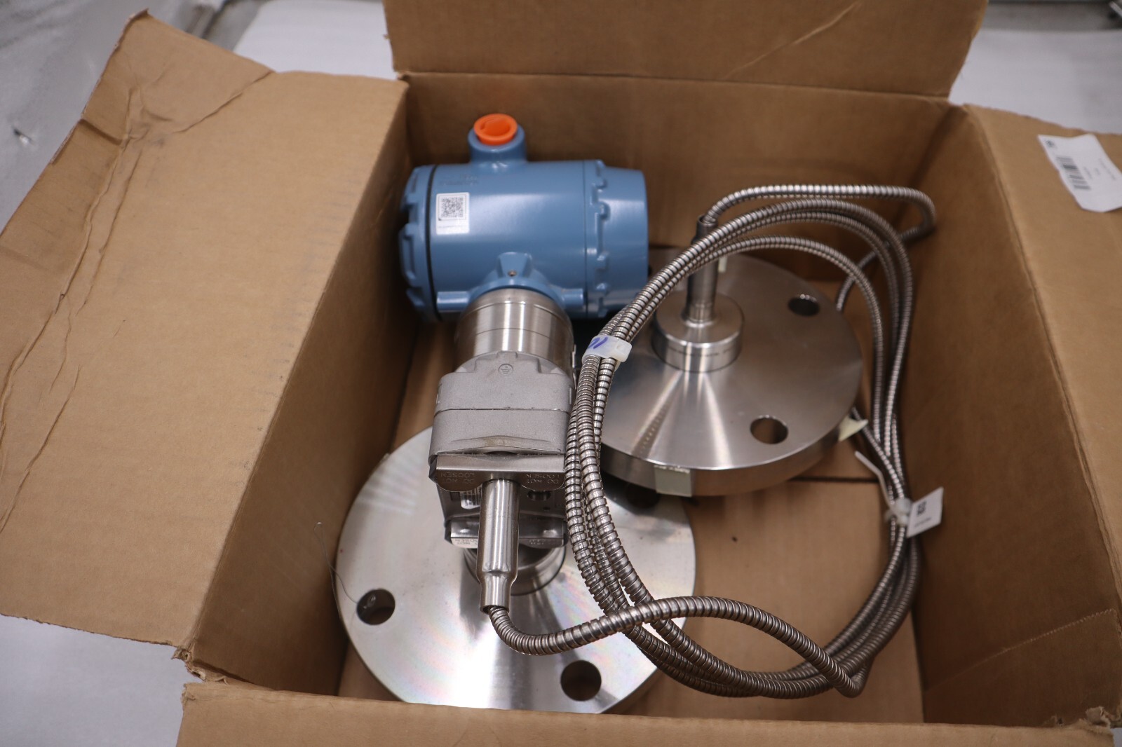 Used Rosemount 3051S / 3051S2CD2A2B12A1M501 W/ DP0001-3015-56 Transmitter NEW #G262A