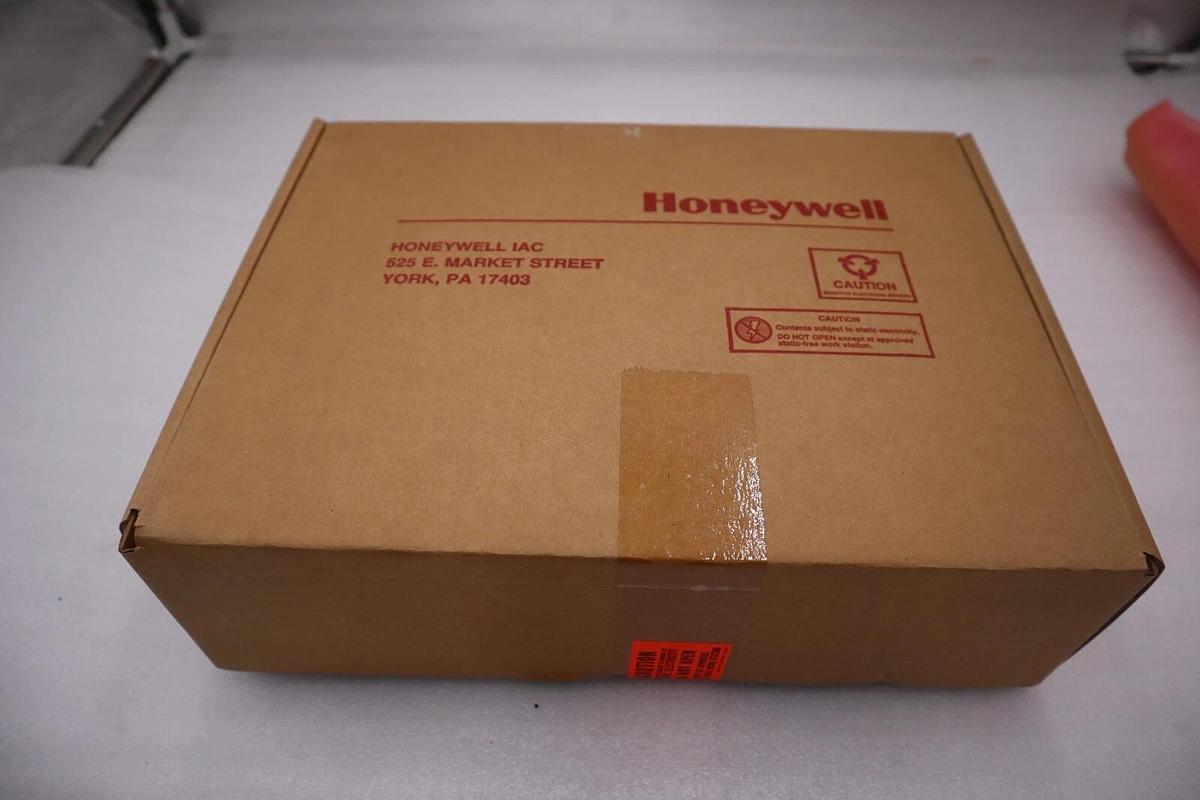 Used NEW IN BOX HONEYWELL 30731795-001 / 30731795001 STOCK G117A