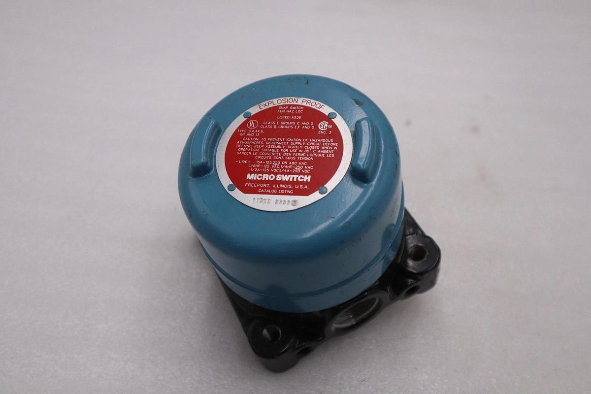 New Honeywell Micro Switch 11CX2 9333 Explosion Proof Precision Limit Switch