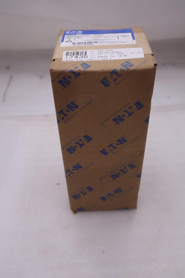NEW EATON Crouse-Hinds Electrical Connector APR6465 STOCK GF1027