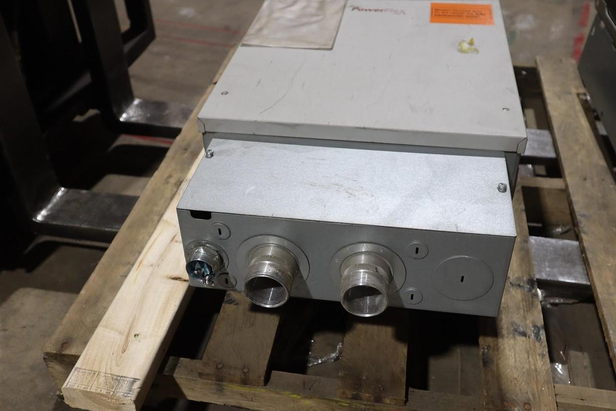 Used ALLEN BRADLEY 20BE144A3AYNANC0 POWERFLEX 700 150HP AC DRIVE - STOCK SGF-5