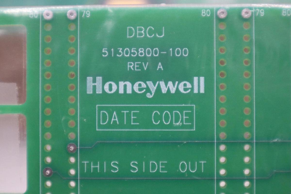 Used NEW IN BOX HONEYWELL 51305734-100 / 51305734100 STOCK G319