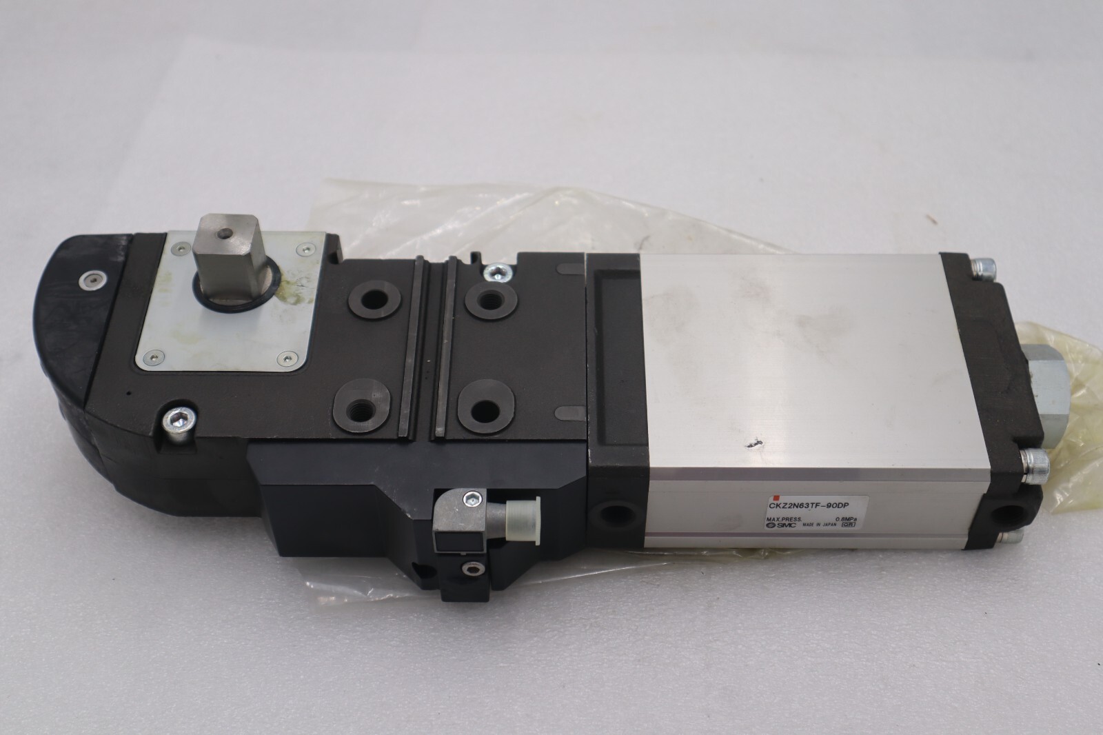 Used SMC CKZ2N63TF-90DP, POWER CLAMP CYLINDER, BORE SIZE: 63MM, NEW STOCK 1031A