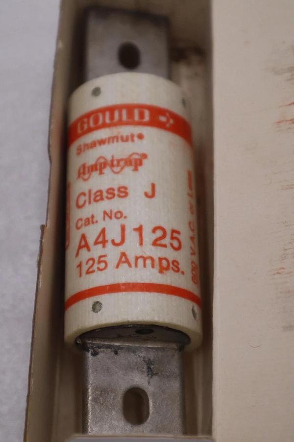Used FERRAZ SHAWMUT A4J125 FUSE 125AMP 600V - NEW IN BOX - STOCK GF542A