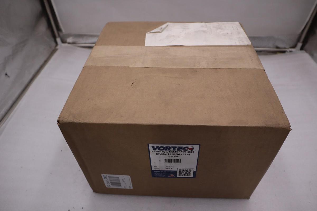 VORTEC 7725 Vortex Enclosure Cooler,1500 BtuH 13M186 NEW IN BOX STOCK GF-237