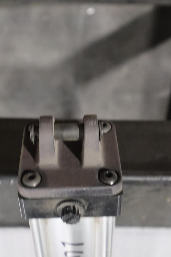 PARKER 1P4MA0015582 4MA SERIES TIE ROD PNEUMATIC CYLINDER STOCK H1897