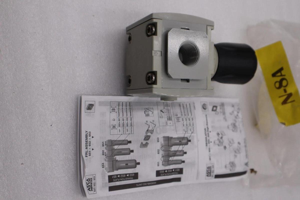 Used NEW ASCO 8652AR004N102G0 / 8652AR004N102G0 PRESSURE REGULATOR STOCK H425A