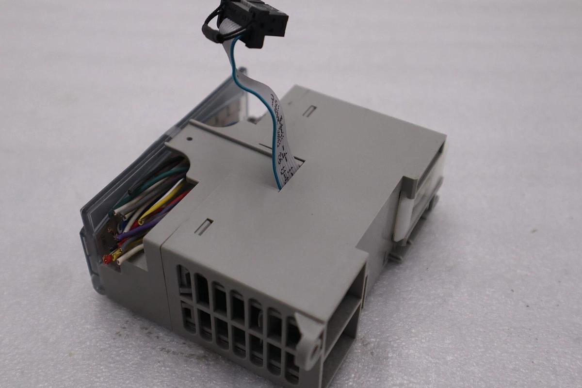 Used Allen Bradley 1762-OB16 OUTPUT MODULE MICROLOGIX 1200 STOCK L-490C