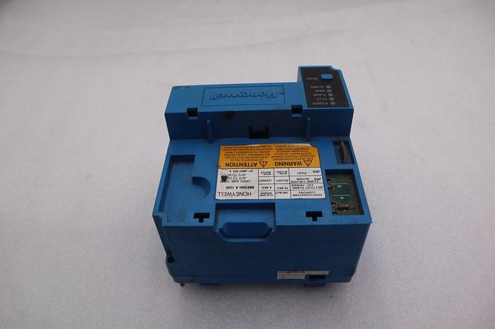 Used HONEYWELL RM7890 A 1056 FLAME SAFEGUARD AIRFLOW SWITCH #K-3027