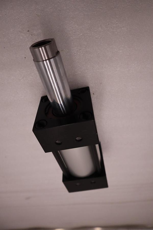 Used Numatics 640876 Pneumatic Cylinder STOCK H1274A