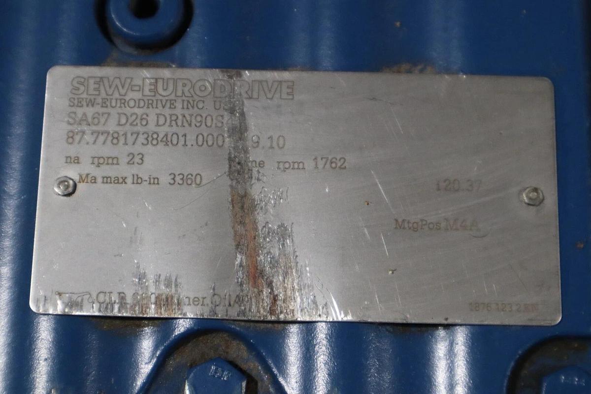 SEW EURODRIVE SA67 D26 DRN90S4/ SA67D26DRN90S4 GEARMOTOR-SURPLUS NEVER USED HS26