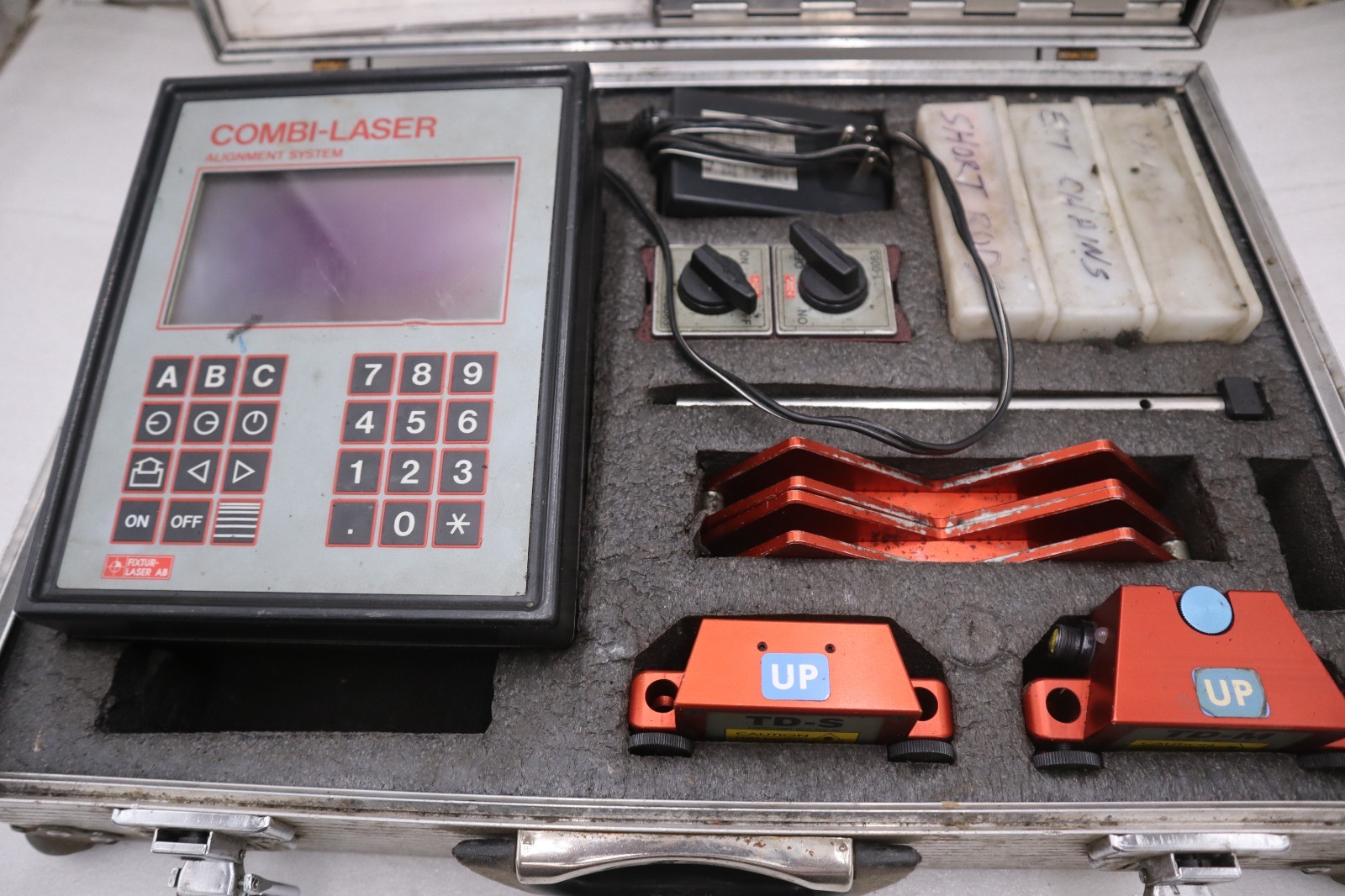 FIXTUR-LASER AB COMBI-LASER ALIGNMENT SYSTEM SER 64037 - STOCK GF241