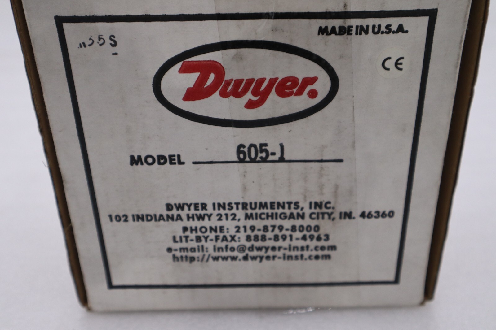 NEW Dwyer 605-1 Magnehelic Pressure Transmitter STOCK 5227