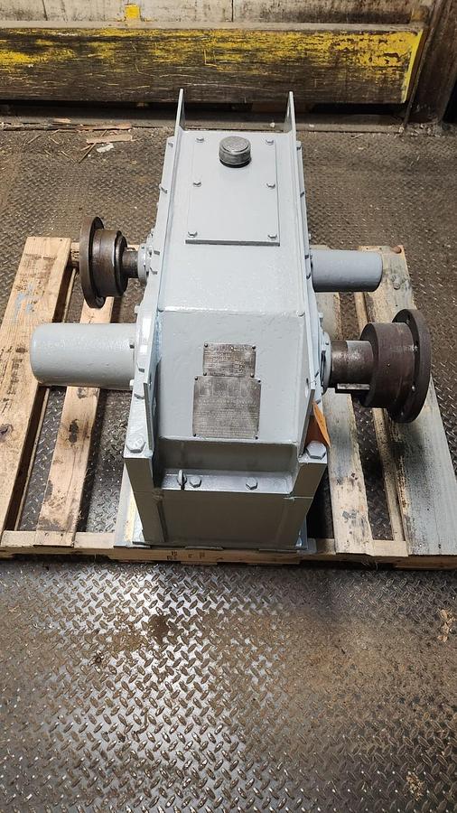 Used FALK ENCLOSED GEAR DRIVE SPEED REDUCER 7.357 RATIO 2080Y1-LD