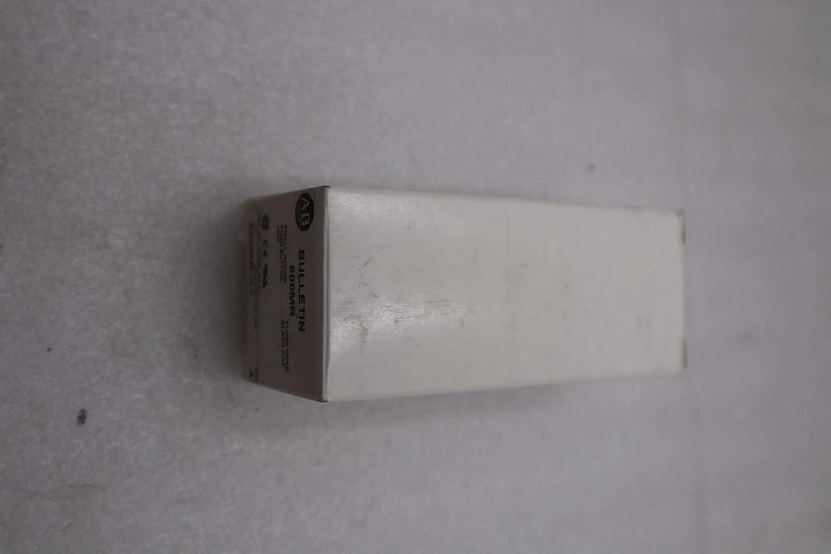 Used NEW ALLEN BRADLEY 800MR-A2 SER. A SMALL ROUND PUSH BUTTON UNIT STOCK H328A