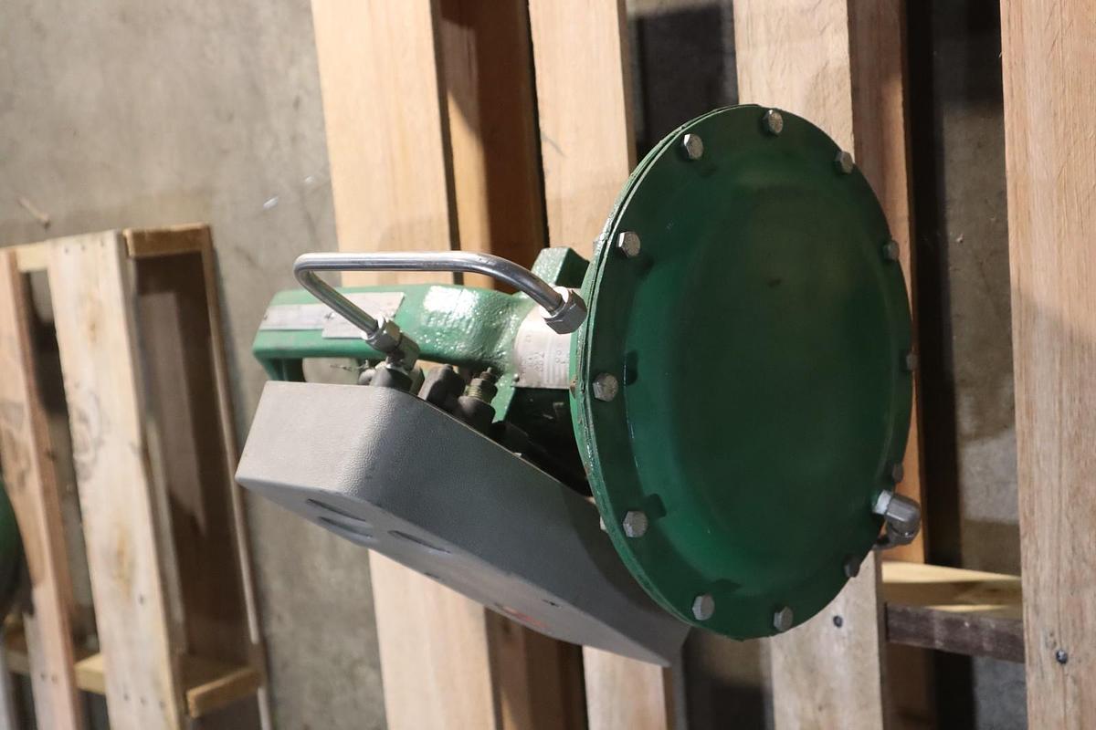 Used Fisher Control Valve Size 2 With Class 600 Pneumatic Actuator