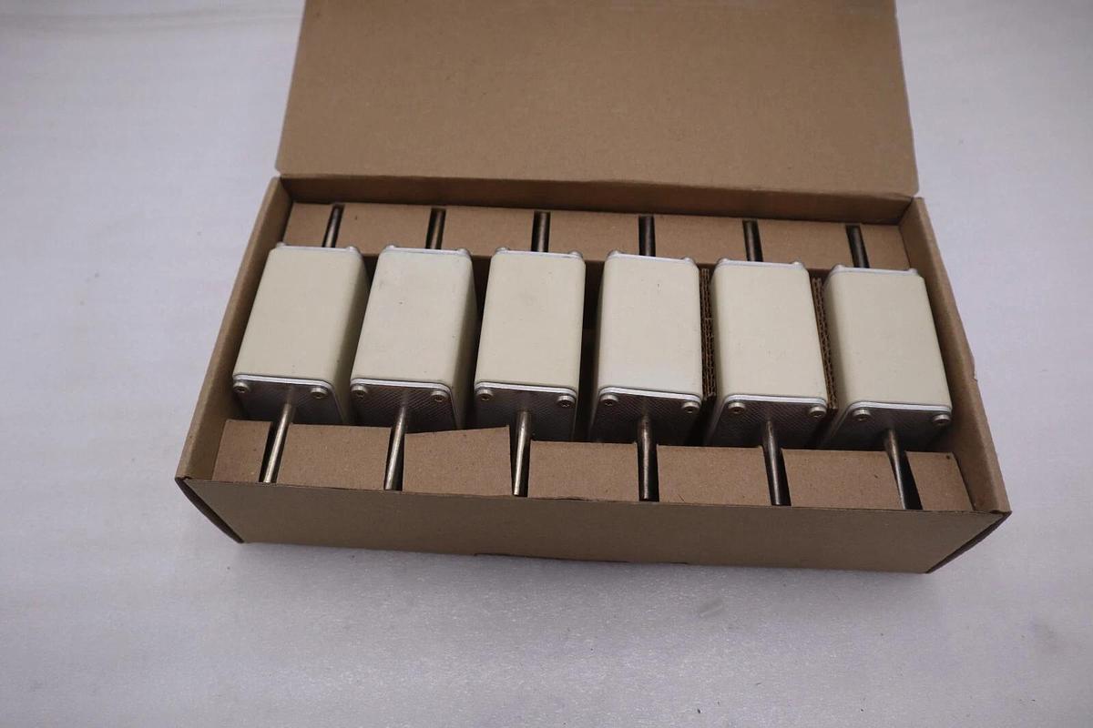 EATON BUSSMANN 170M3819D BOX OF SIX NEW UNITS STOCK G213A