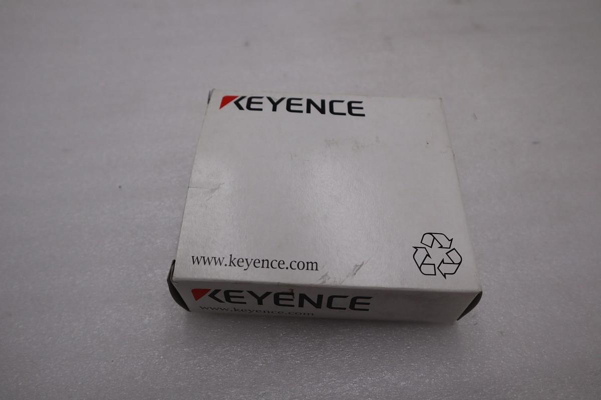 Used NEW OPEN BOX KEYENCE CORP OP-87866 MOUNTING BRACKET STK H1135A