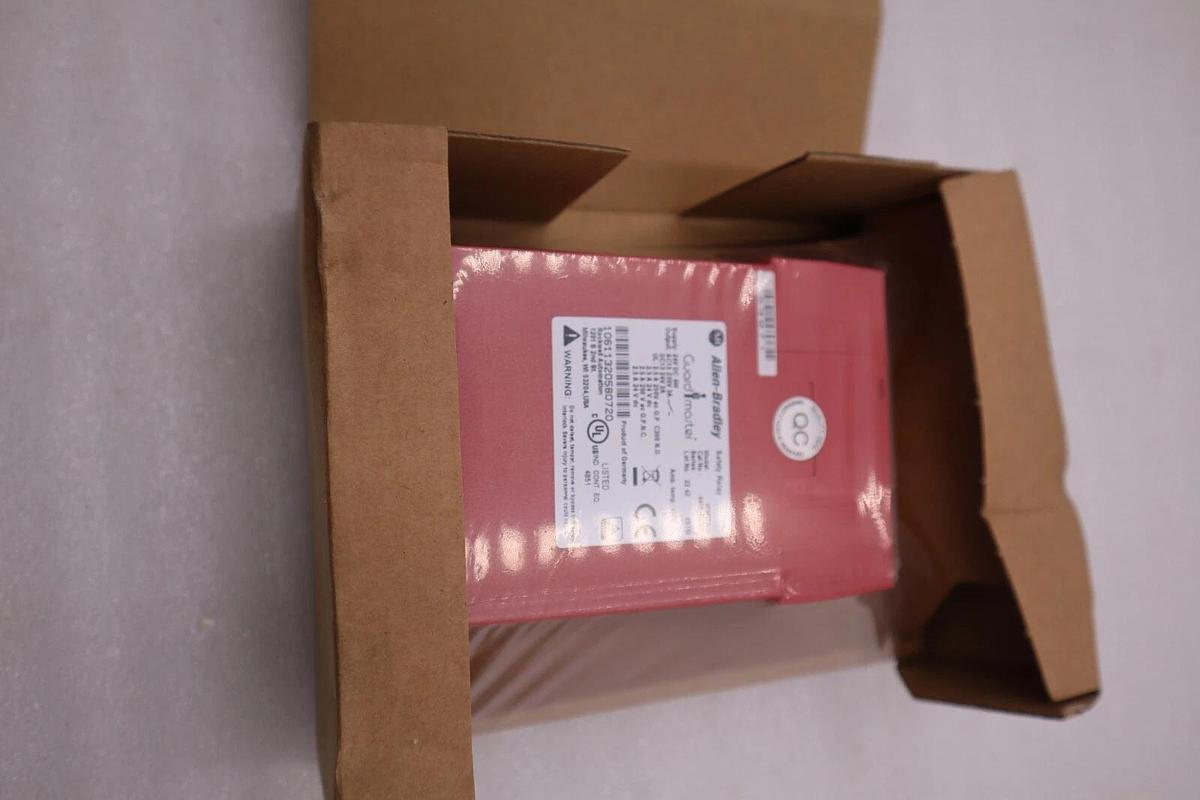 Used Allen-Bradley 440R-P23071 Safety Relay MSR22LM 24VDC NEW IN BOX STOCK H526A