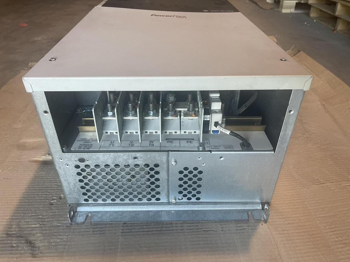 Used ALLEN-BRADLEY 20DT144A0NNNACANE DRIVE USNT - 150 HP VFD 3 PHASE S-159