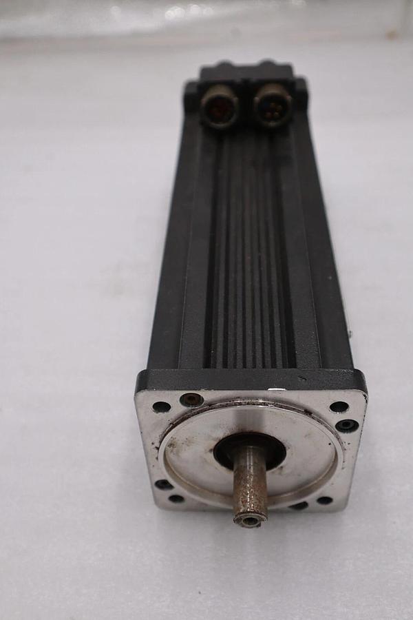 Used KOLLMORGEN B-206-C-22 Goldline Brushless P.M Servomotor STOCK H1197