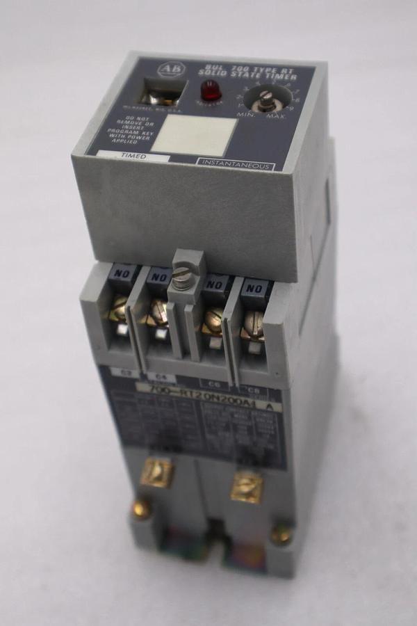 Used ALLEN BRADLEY 700-RT20N200A1 SERIES B STOCK 5517