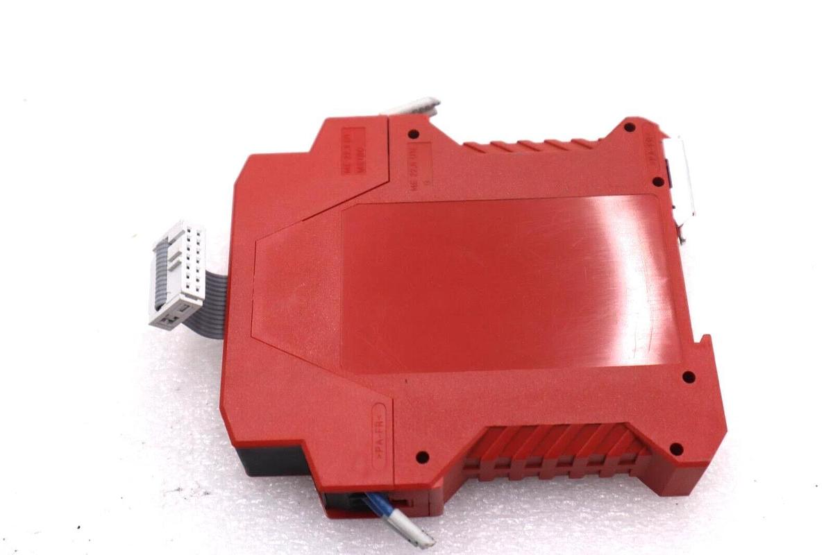 Used ALLEN BRADLEY 440R-W23221 /A SAFTEY RELAY GUARD MASTER MSR330PGR1 #K-1612