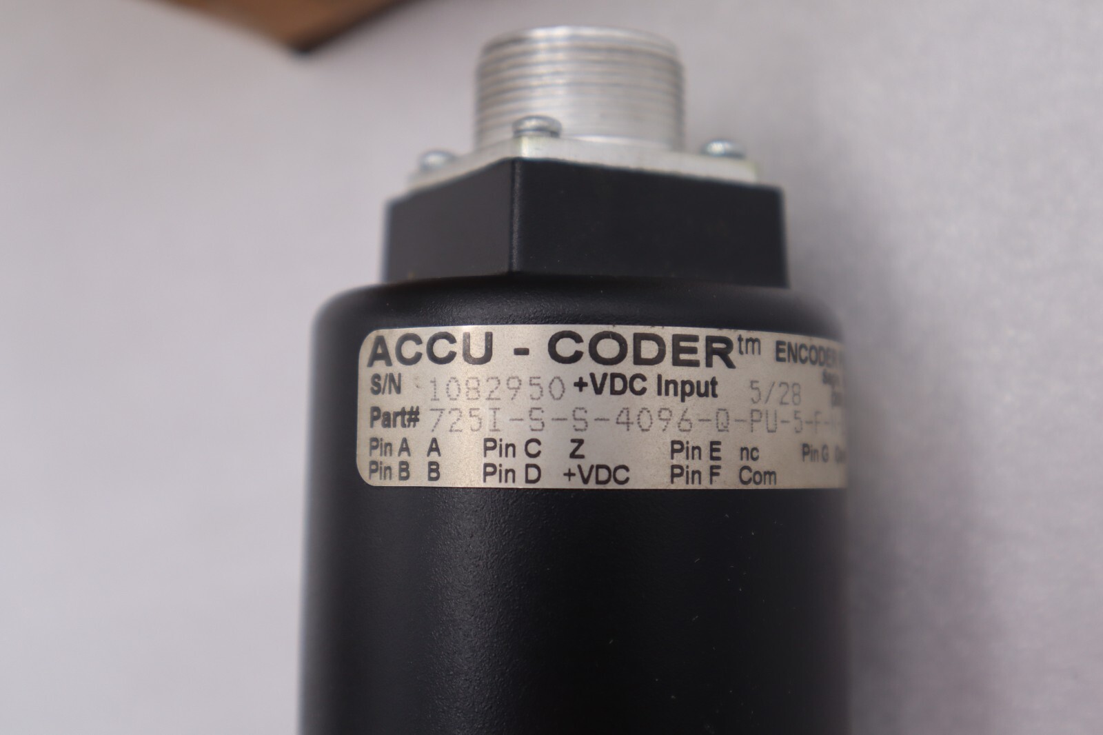 Used ACCU-CODER 1082950 Part No. 7251-S-S-4096-Q-PU-5-F-N-EY-N-N New Open Box #K-2163