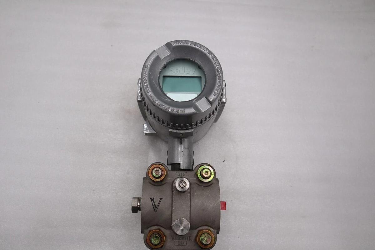 Used ABB PTSDDC1221B2100 Differential Pressure Transmitter STOCK 5887