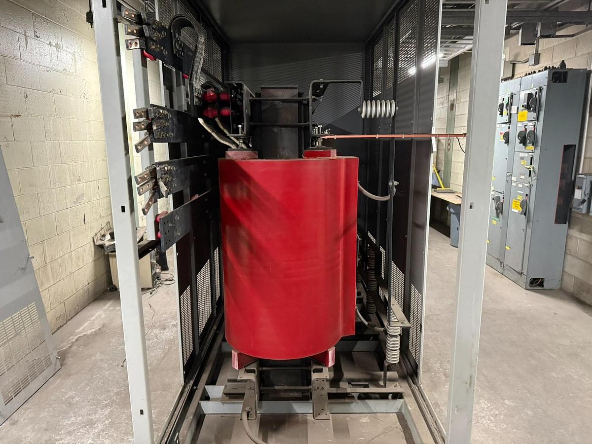 Used ABB CUTLER HAMMER 2500/3333 kVA 13800 Delta to 600Y 3PH Dry Type Transformer