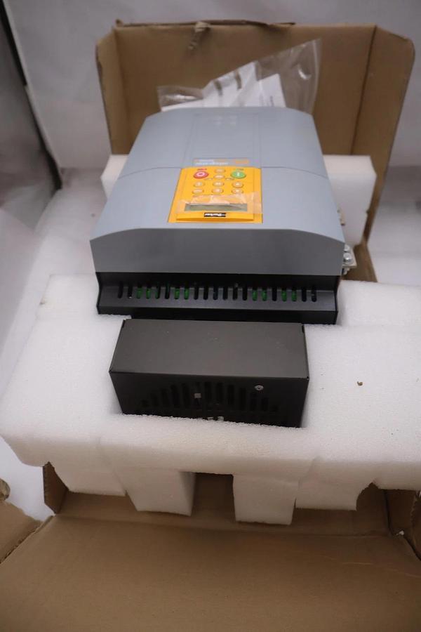 Used PARKER 591P-53327031-P00-U4V0 / 591P53327031P00U4V0 - NEW IN BOX - STOCK GF964