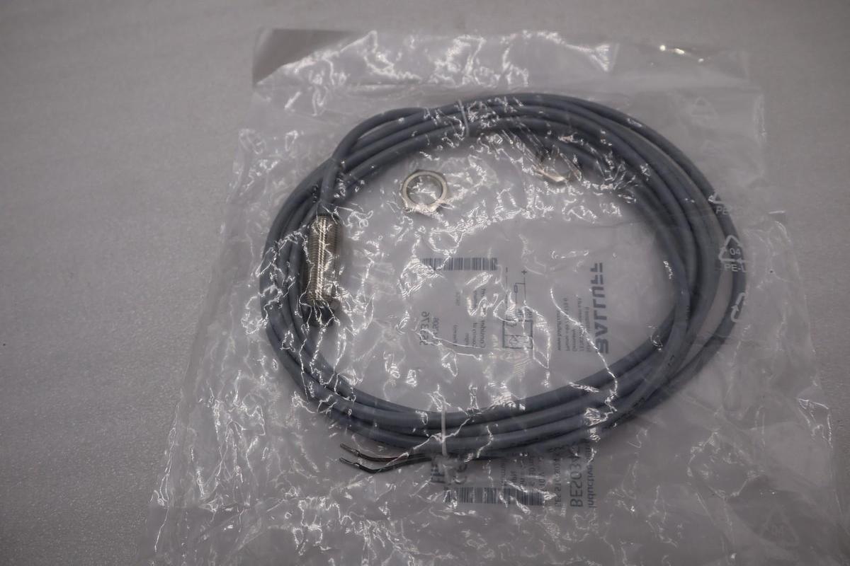 NEW BALLUFF BES516-3024-SA2-03 STOCK H1418