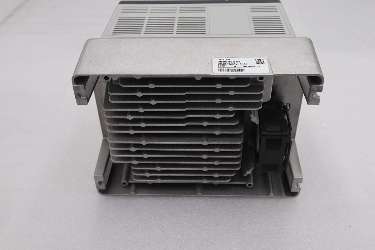 Used 20AD8P0A3AYNANC0 ALLEN BRADLEY POWERFLEX 70 5HP AC DRIVE 480 VOLT STOCK 2179