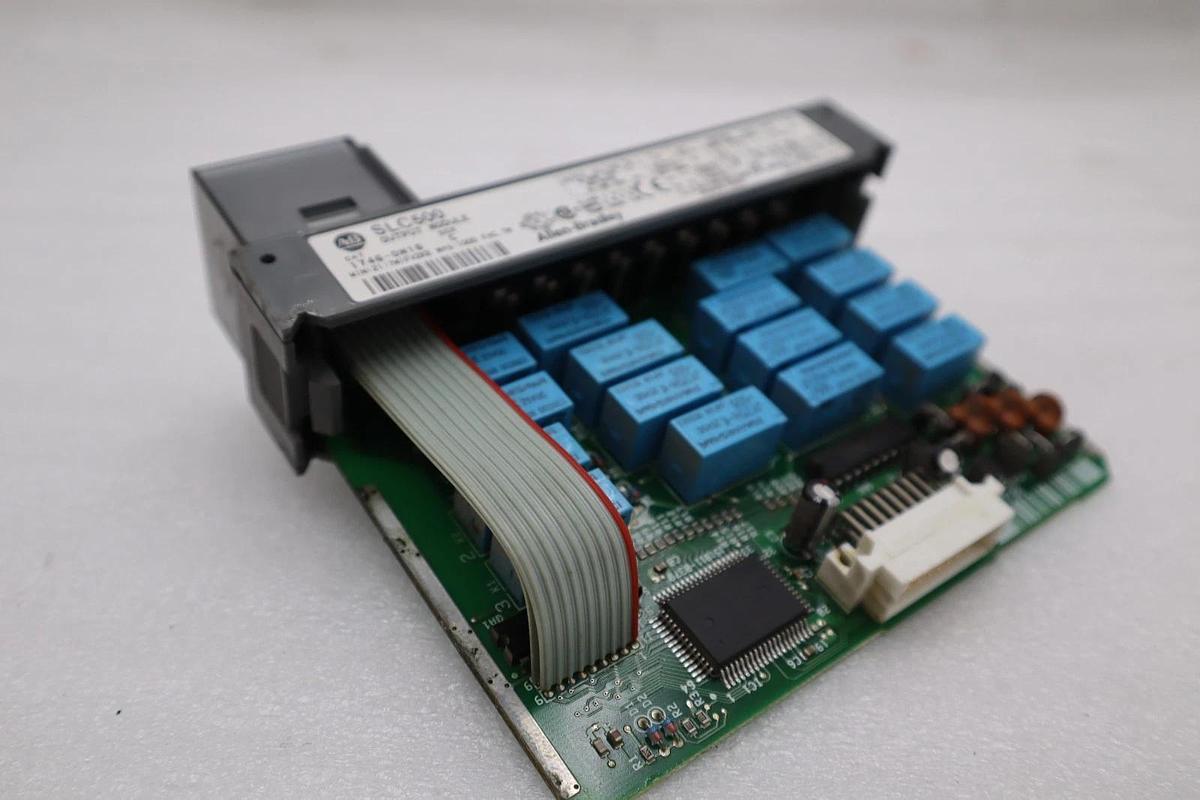 Allen Bradley  1746-OW16 /C SLC 500 Relay Output Module STOCK H673A