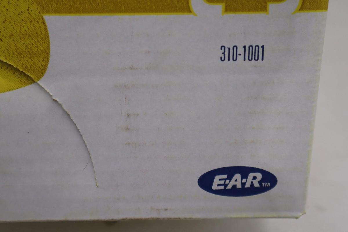 Case of 200 - 3M Classic Earplugs NRR 29 Class 4 Uncorded - STOCK SGF89