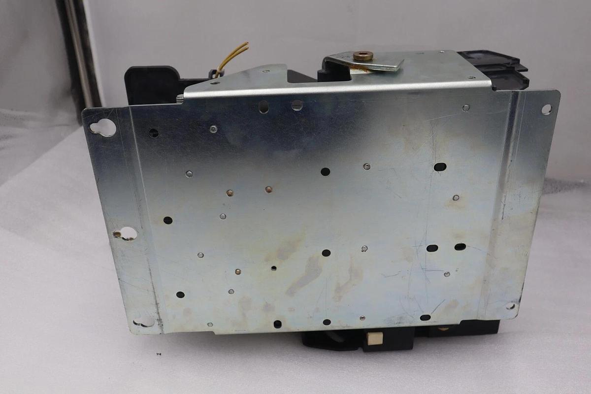 Used ALLEN BRADLEY 1494V-DS400 SER A DISCONNECT SWITCH 3PH 400AMP 600VAC STK 5039