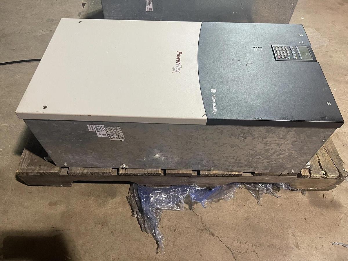 Used Allen-Bradley PowerFlex 700 AC Drive 20BD248M3ANNAND0 Ser. B 200HP S-85