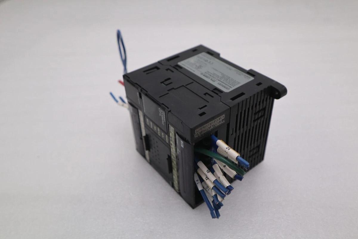 Used Omron CP1L-L20DR-D CONTROLLER PROGRAMMABLE CPU 12INPUT STOCK 2992C