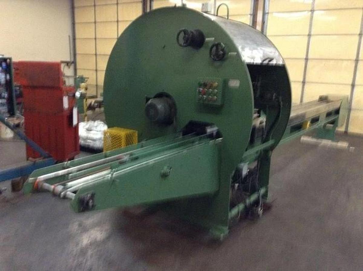 Used PERINI 606 SERIES 110 ROLL SAW FOR TISSSUE TOILET KITCHEN