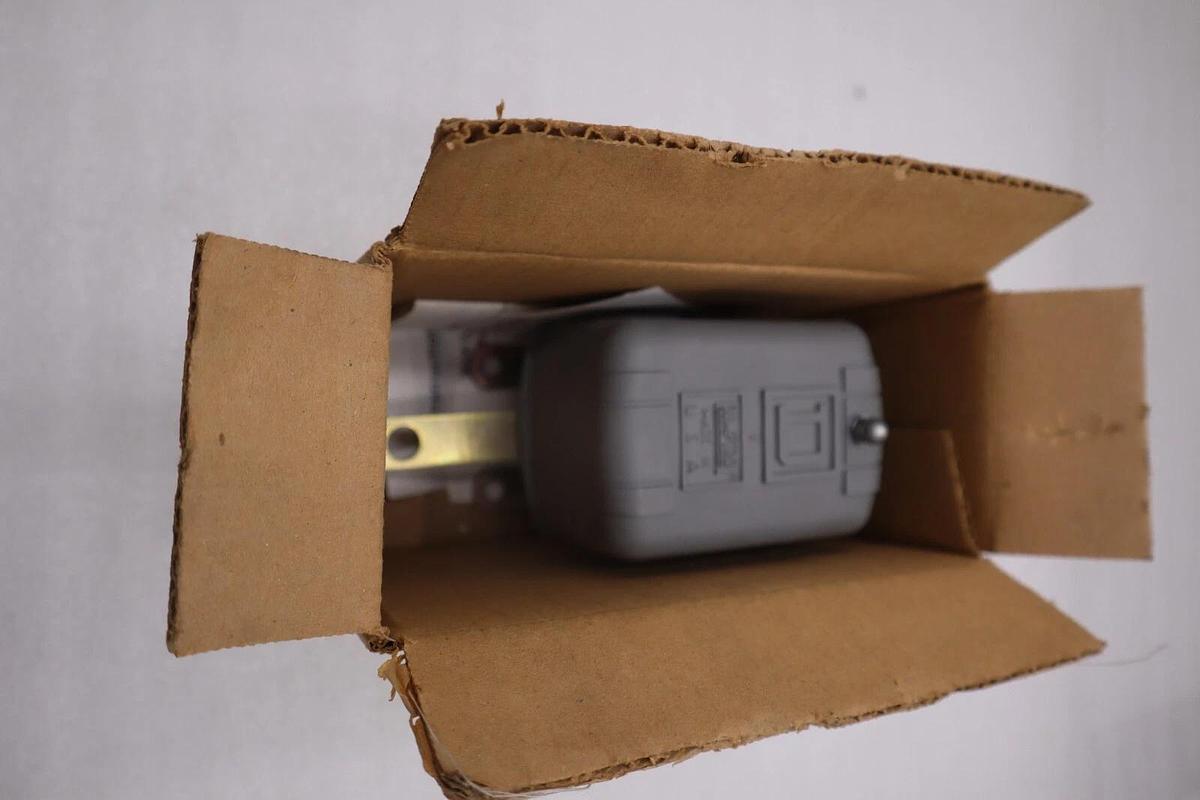 NEW OPEN BOX Square D 9036DG2 Open Tank Float Switch STOCK H-211 785901576433