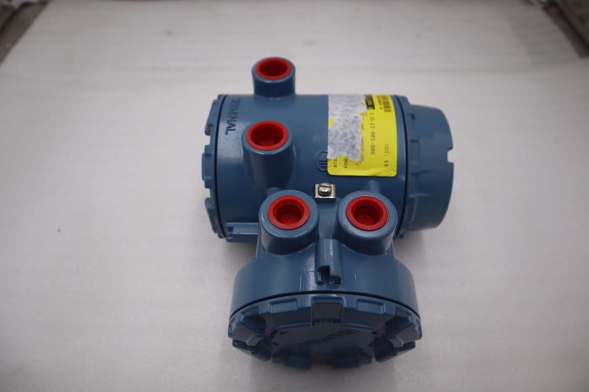 Used NEW OPEN BOX Emerson Rosemount Oxymitter 4000 6A00095G06 90-250VAC 50/60Hz G699